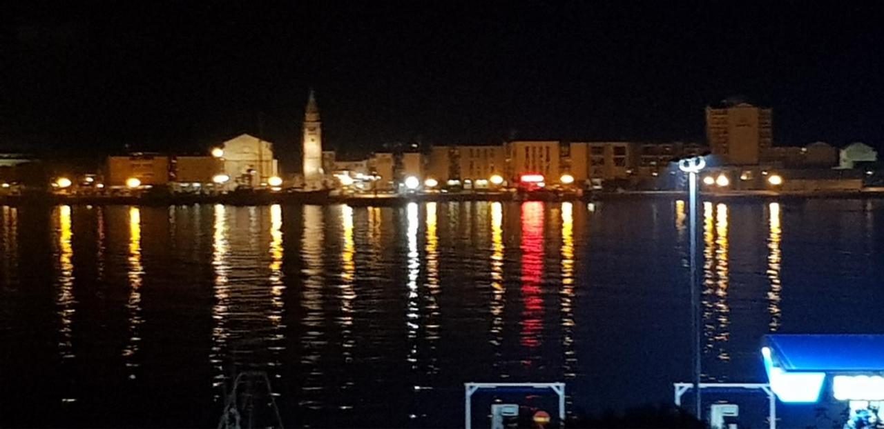 Blue Apartment Umag Bagian luar foto